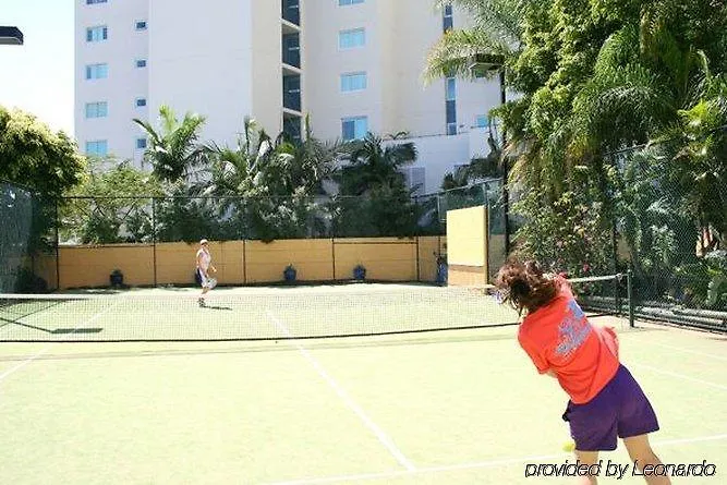 Sandy Point Beach Resort غولد كوست