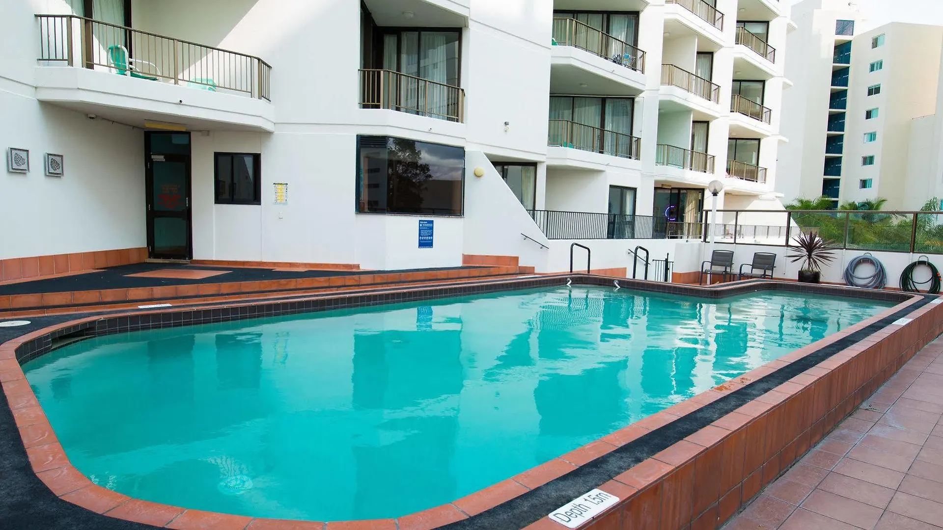 Sandy Point Beach Resort غولد كوست